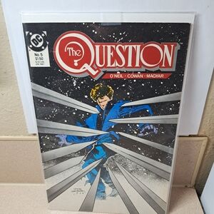 DC The Question No. 5 Comic with Blue and Gray Cover